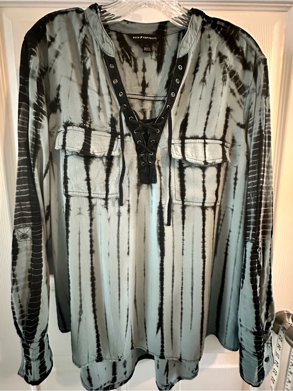 Rock N Republic Shibori Tie-Dye lace Up Women’s Shirt - Black on Light Teal Sz:M